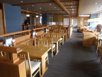 Medium_033 レストラン熊八店内